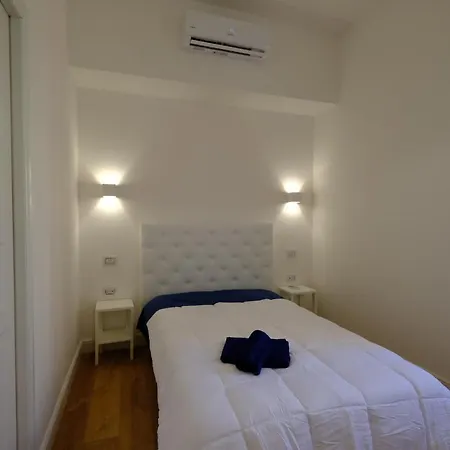 Halloggio Centro *